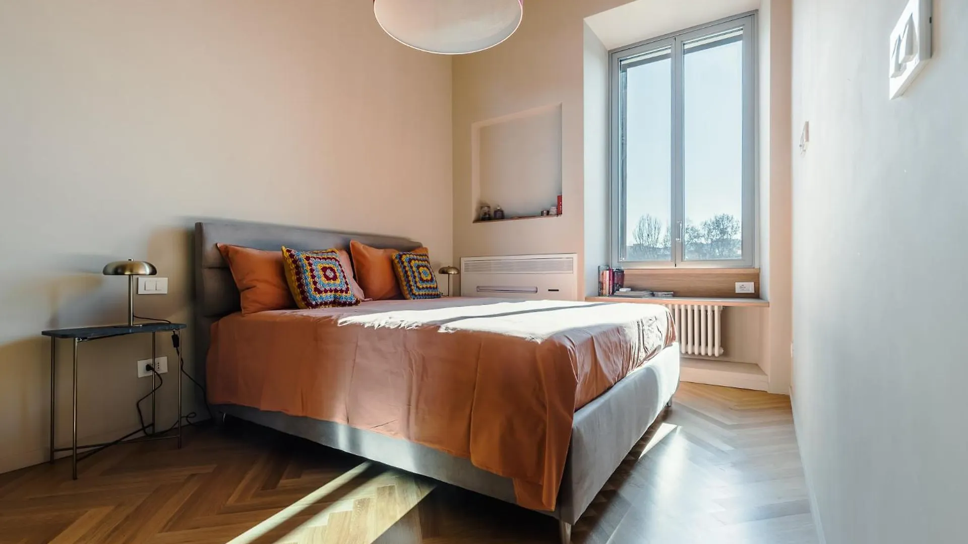 Roman Retreat En-Suite Room